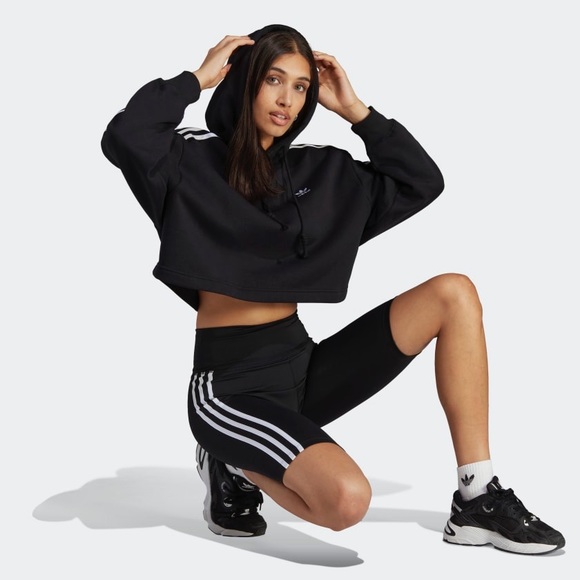 NEW! Adidas ADICOLOR CLASSICS CROP HOODIE NWT - Picture 4 of 6